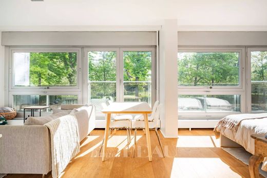 Apartment in Saint-Germain, Odéon, Monnaie, Paris