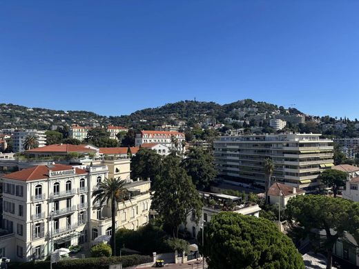 カンヌ, Alpes-Maritimesのアパートメント