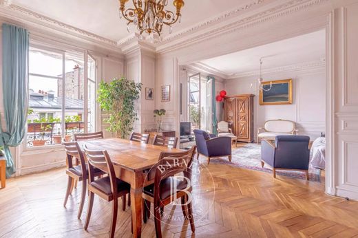 Apartment in Saint-Germain, Odéon, Monnaie, Paris