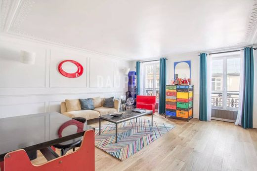 Apartment in Tour Eiffel, Invalides – Ecole Militaire, Saint-Thomas d’Aquin, Paris