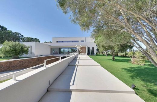 Villa in Perpignan, Pyrénées-Orientales