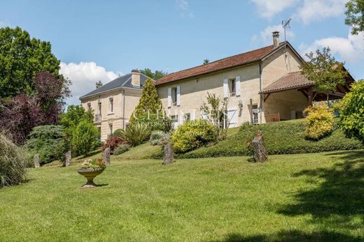 Casa di lusso a Saint-Laurent-d'Arce, Gironda