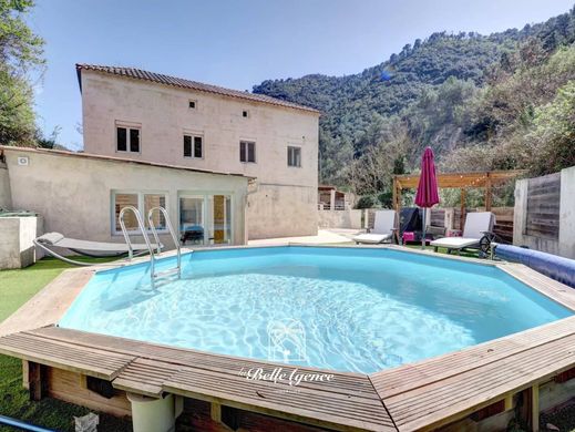 Piso / Apartamento en Touët-de-l'Escarène, Alpes Marítimos