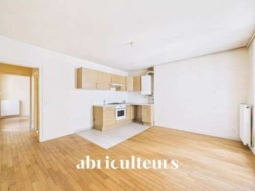Apartment in Saint-Germain, Odéon, Monnaie, Paris