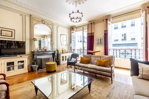 Apartment / Etagenwohnung in Chatelet les Halles, Louvre-Tuileries, Palais Royal, Paris