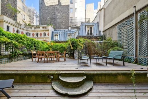 Apartment in La Muette, Auteuil, Porte Dauphine, Paris