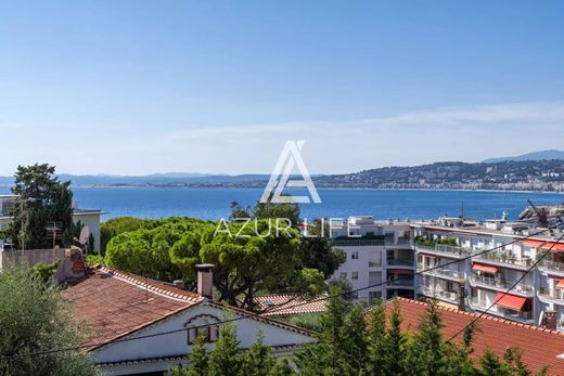 Apartment / Etagenwohnung in Nizza, Alpes-Maritimes