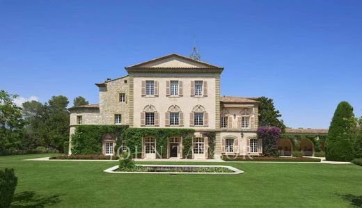 Valbonne, Alpes-Maritimesの高級住宅