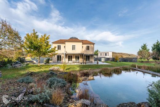 Элитный дом, Lissieu, Rhône