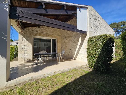 Maison de luxe à Les Mathes, Charente-Maritime