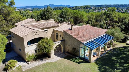 Casa rural / Casa de pueblo en Bagnols-sur-Cèze, Gard