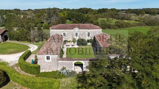 Luxury home in Mauroux, Lot