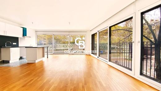 Apartment / Etagenwohnung in Pantin, Seine-Saint-Denis