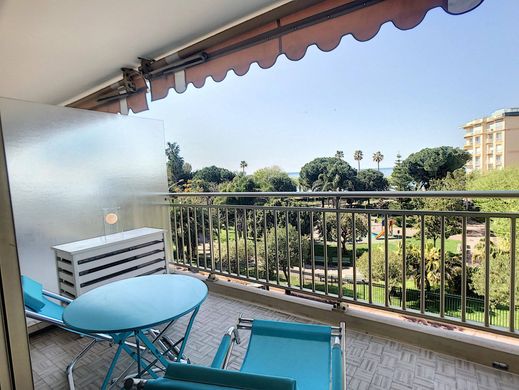 아파트 / 칸, Alpes-Maritimes