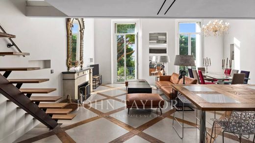 Apartment / Etagenwohnung in Cannes, Alpes-Maritimes