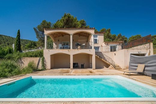 Maison de luxe à Contes, Alpes-Maritimes