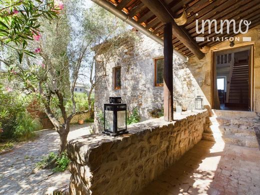 Demeure ou Maison de Campagne à Joyeuse, Ardèche