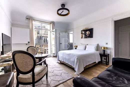 Apartment / Etagenwohnung in Champs-Elysées, Madeleine, Triangle d’or, Paris