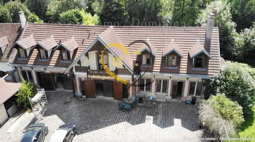 Luxus-Haus in Ozoir-la-Ferrière, Seine-et-Marne