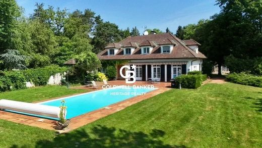 Luxury home in Le Plantay, Ain