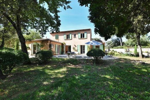 빌라 / Uzès, Gard