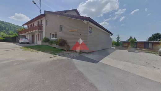 Maison de luxe à Étival, Jura