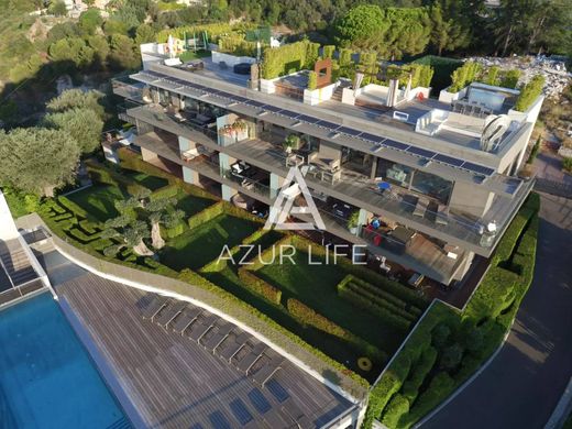 Apartment / Etagenwohnung in Nizza, Alpes-Maritimes