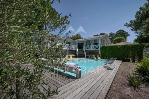 Luxury home in Biscarrosse, Landes