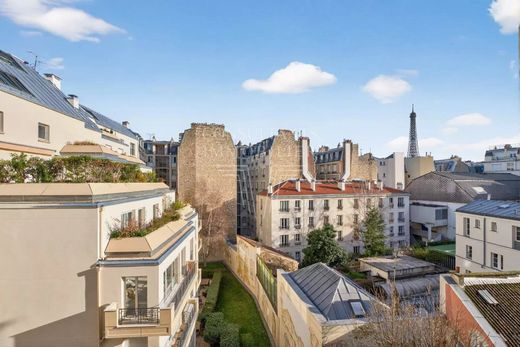 Apartment in La Muette, Auteuil, Porte Dauphine, Paris