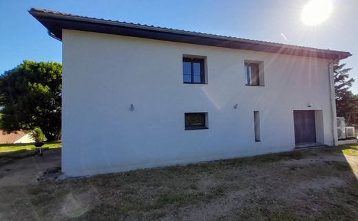 Villa a Guéreins, Ain