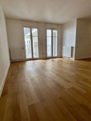 Apartment in Puteaux, Hauts-de-Seine