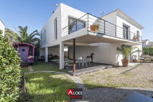 Luxury home in Aigues-Mortes, Gard