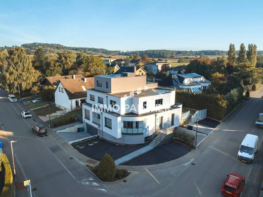 Casa de lujo en Niederanven, Canton de Luxembourg