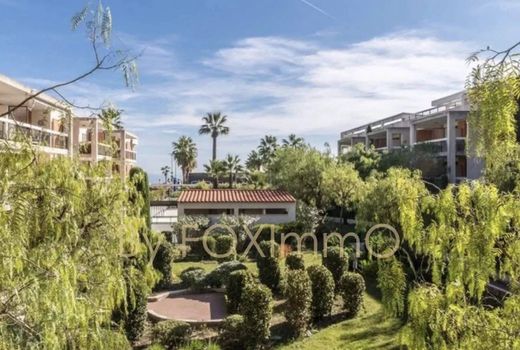 Piso / Apartamento en Villeneuve-Loubet, Alpes Marítimos