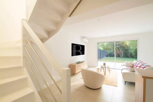 Casa de luxo - Grimaud, Var