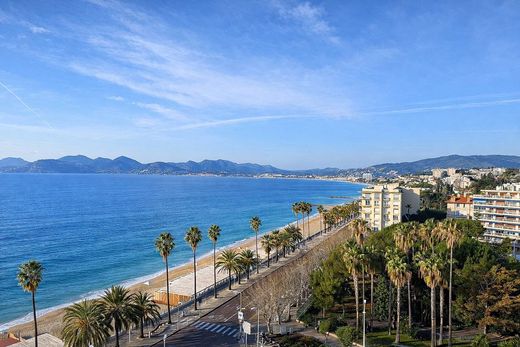 Apartment / Etagenwohnung in Cannes, Alpes-Maritimes