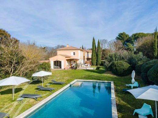 Luxe woning in Saint-Rémy-de-Provence, Bouches-du-Rhône