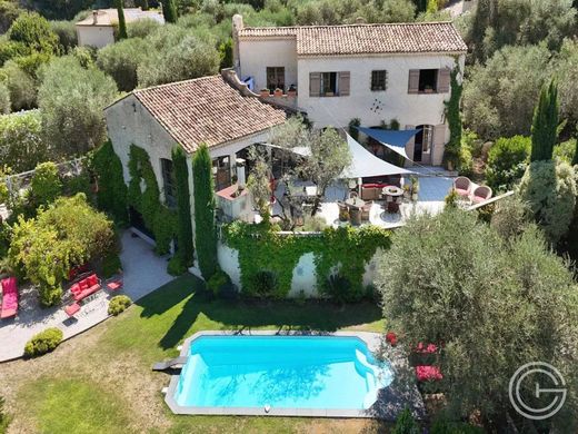 Hotel in La Roquette-sur-Var, Alpes-Maritimes
