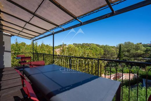 ﺷﻘﺔ ﻓﻲ سان تروبيه, Var