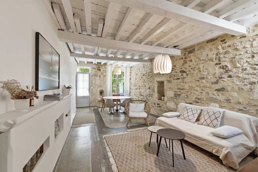 Luxury home in Arles, Bouches-du-Rhône