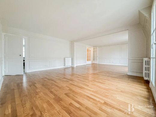 Apartament w Neuilly-sur-Seine, Hauts-de-Seine