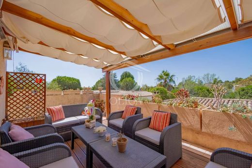 Villa en Villeneuve-Loubet, Alpes Marítimos