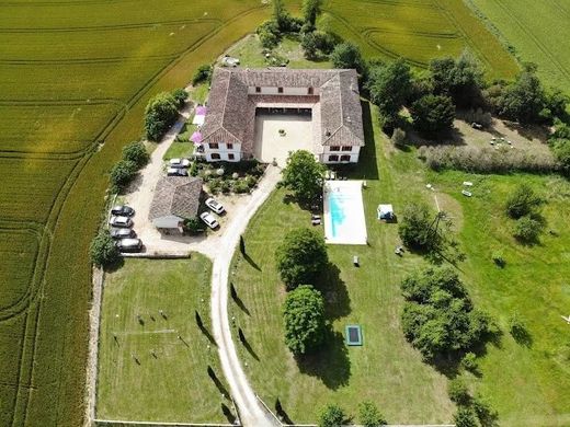 Rural or Farmhouse in Rabastens, Tarn