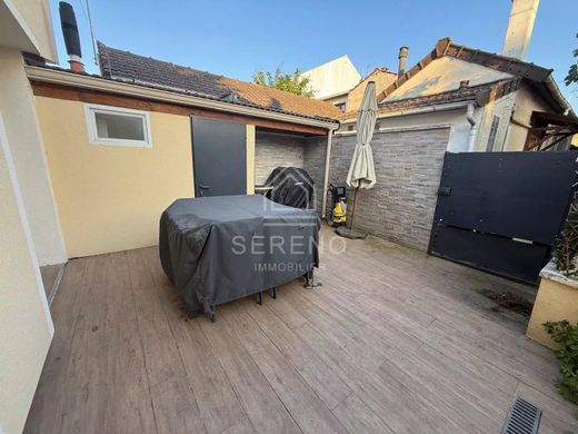 Luxury home in Fontenay-sous-Bois, Val-de-Marne