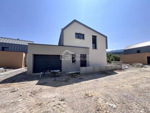 منزل ﻓﻲ Thonon-les-Bains, Haute-Savoie