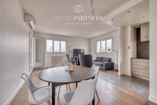 ﺷﻘﺔ ﻓﻲ Saint-Germain-en-Laye, Yvelines