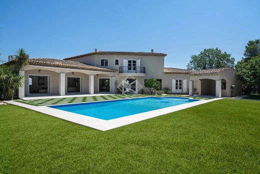 Valbonne, Alpes-Maritimesのヴィラ