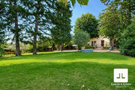 Luxury home in Saint-Bernard, Ain