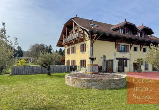 Casa di lusso a Arenthon, Alta Savoia