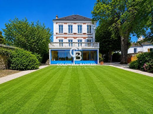 Luxury home in Saint-Germain-lès-Corbeil, Essonne